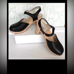 Maguba of Sweden Leather Clog Heeled Sandals closed toe Black EU Size 38 = US 8